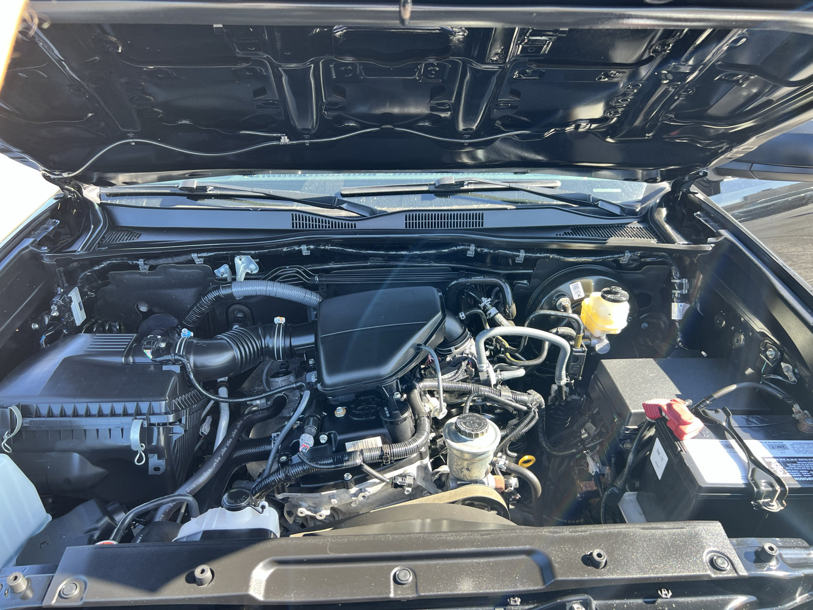 Used 2021 Toyota Tacoma SR AWD/4WD image 16