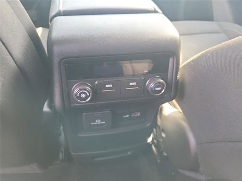 Used 2021 GMC Acadia SLE w/ Driver Convenience Package FWD image 13