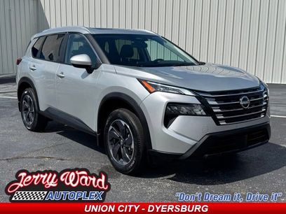 Used 2025 Nissan Rogue SV w/ SV Premium Package