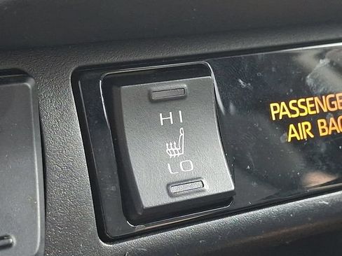 Used 2019 Toyota RAV4 Limited w/ Carpet Mat Package AWD/4WD image 25