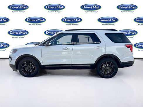 Used 2018 Ford Explorer XLT w/ Equipment Group 202A image 5