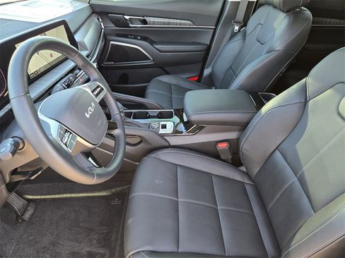 New 2025 Kia Telluride EX w/ EX Captain's Chair Package image 9