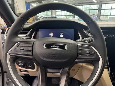 Used 2023 Jeep Grand Cherokee Limited w/ Trailer Tow Prep Group (B) image 22