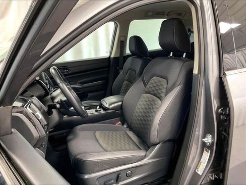 Used 2024 Nissan Pathfinder SV AWD/4WD image 10