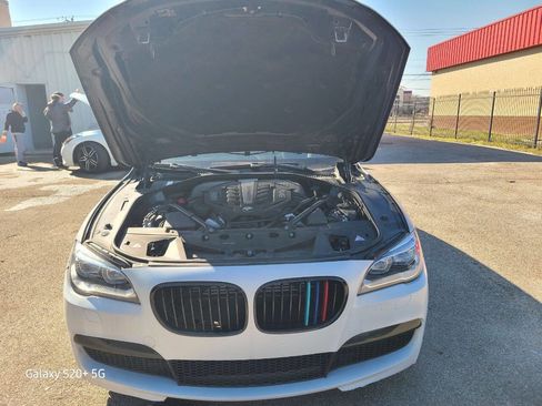 Used 2014 BMW 750Li xDrive image 35