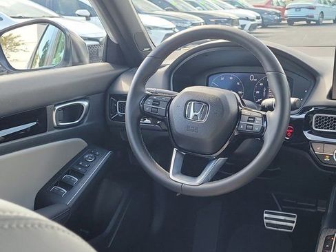 Used 2025 Honda Civic Sport Touring image 3
