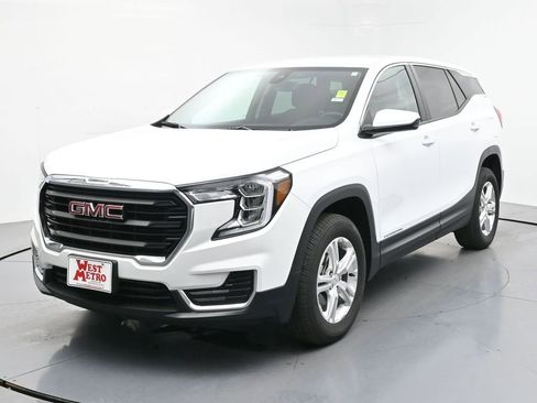 Used 2024 GMC Terrain SLE AWD/4WD image 2