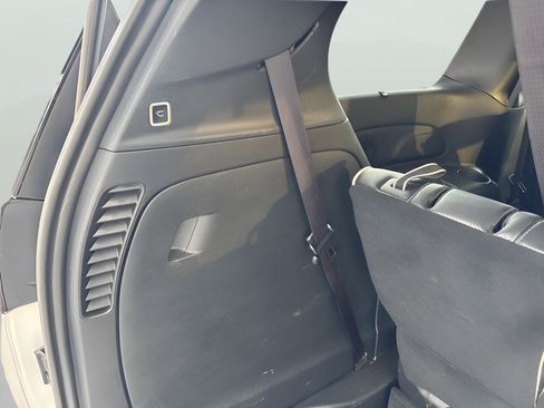 Used 2025 Chrysler Pacifica Limited FWD image 14