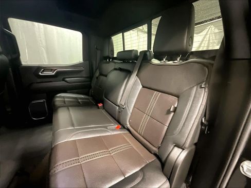 Used 2023 Chevrolet Silverado 1500 High Country w/ Technology Package image 15