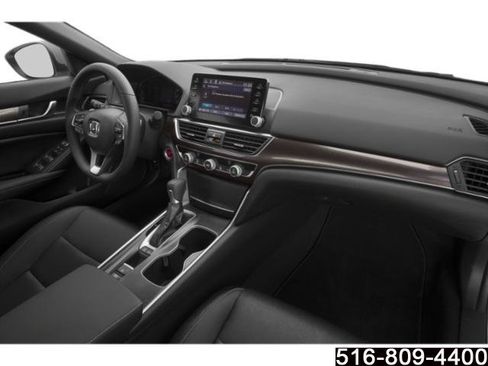 Used 2018 Honda Accord Sport image 17