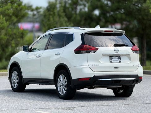 Used 2019 Nissan Rogue SV AWD/4WD image 10