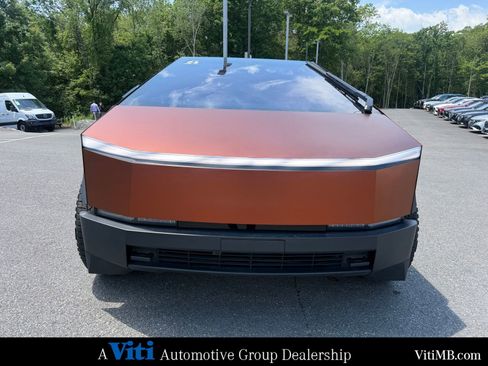 Used 2024 Tesla Cybertruck AWD Crew Cab image 3