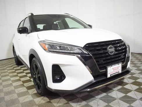 Certified 2021 Nissan Kicks SR w/ SR Premium Package image 3