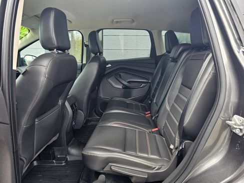 Used 2019 Ford Escape SEL AWD/4WD image 17