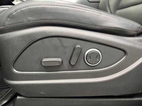 Used 2026 Hyundai Palisade SEL FWD image 13