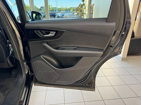 Used 2018 Audi Q7 3.0T Premium AWD/4WD image 45