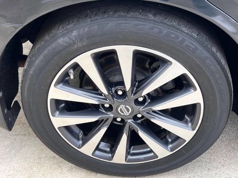 Used 2016 Nissan Altima 2.5 SL w/ 2.5 Technology Package image 10