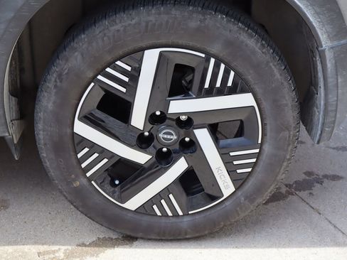 Used 2026 Nissan Kicks SV FWD image 26