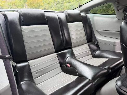 Used 2007 Ford Mustang GT Premium RWD image 19