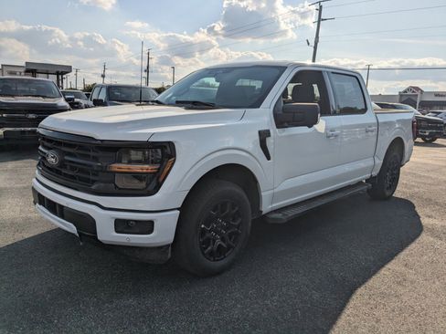 New 2025 Ford F150 XLT w/ Equipment Group 302A MID image 8