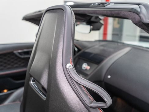 Used 2020 Jaguar F-TYPE SVR image 44