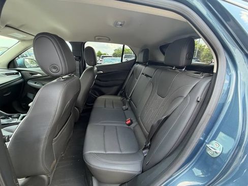 Used 2024 Buick Encore GX Avenir w/ Avenir Convenience Package FWD image 10