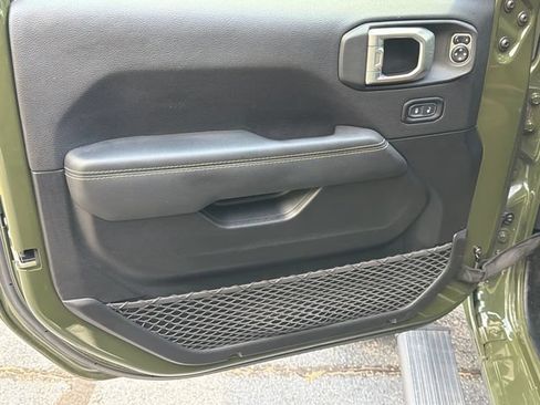 Used 2021 Jeep Wrangler Unlimited Rubicon AWD/4WD image 12