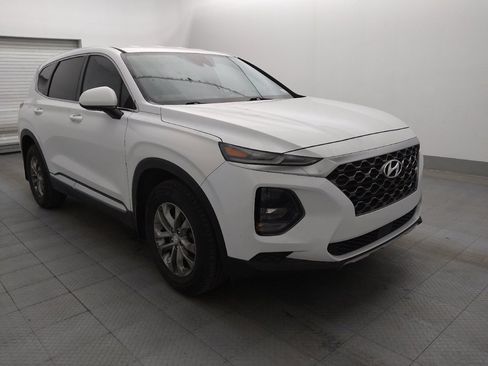 Used 2020 Hyundai Santa Fe SE image 11
