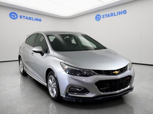 Used 2017 Chevrolet Cruze LT w/ Sun And Sound Package FWD image 14