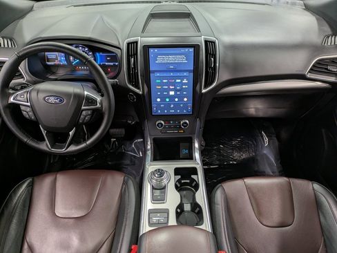 Used 2022 Ford Edge Titanium w/ Equipment Group 301A image 22