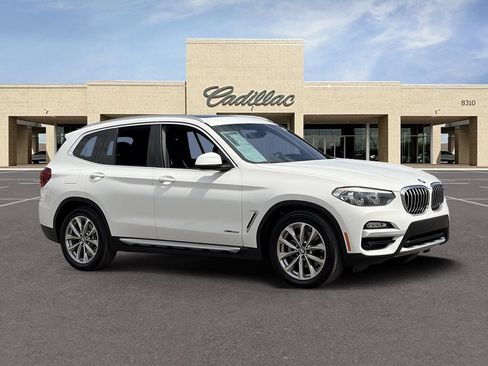 Used 2018 BMW X3 xDrive30i AWD/4WD image 3