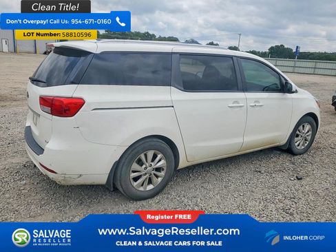 Used 2017 Kia Sedona LX w/ LX Essentials Premium Package FWD image 4