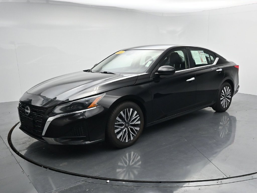 Used 2023 Nissan Altima 2.5 SV FWD image 4