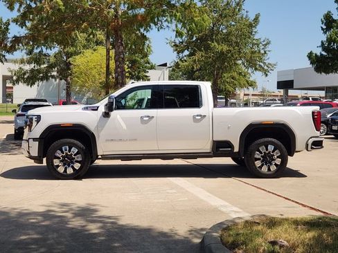 Used 2024 GMC Sierra 2500 Denali w/ Denali Reserve Package AWD/4WD image 4