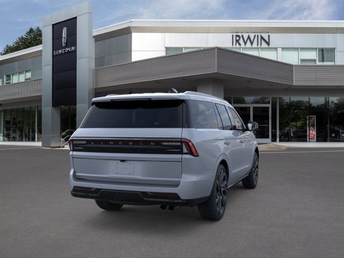 New 2026 Lincoln Navigator Reserve AWD/4WD image 8