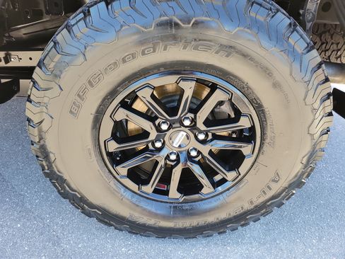 Used 2024 Ford F150 Raptor AWD/4WD image 9