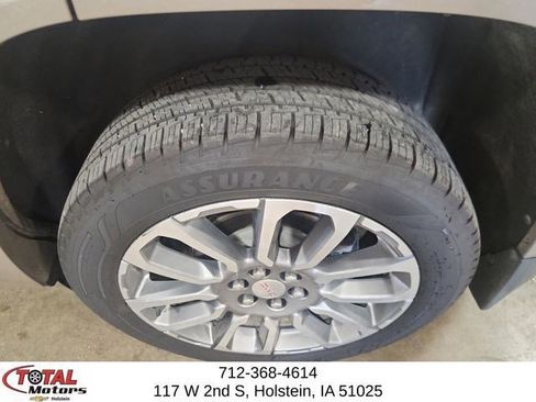 Used 2023 GMC Acadia Denali w/ Denali Technology Package AWD/4WD image 10