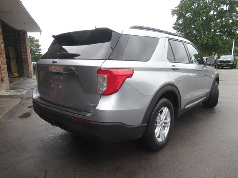 Used 2020 Ford Explorer XLT w/ Comfort Package AWD/4WD image 10