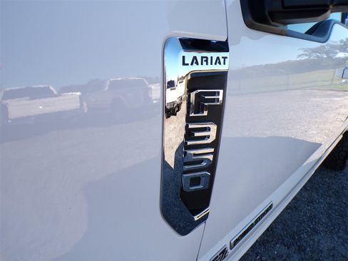 Used 2020 Ford F350 Lariat w/ Lariat Ultimate Package image 18