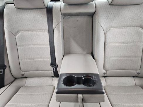 Used 2018 Volkswagen Passat 2.0T R-Line w/ R-Line Lighting Package image 35