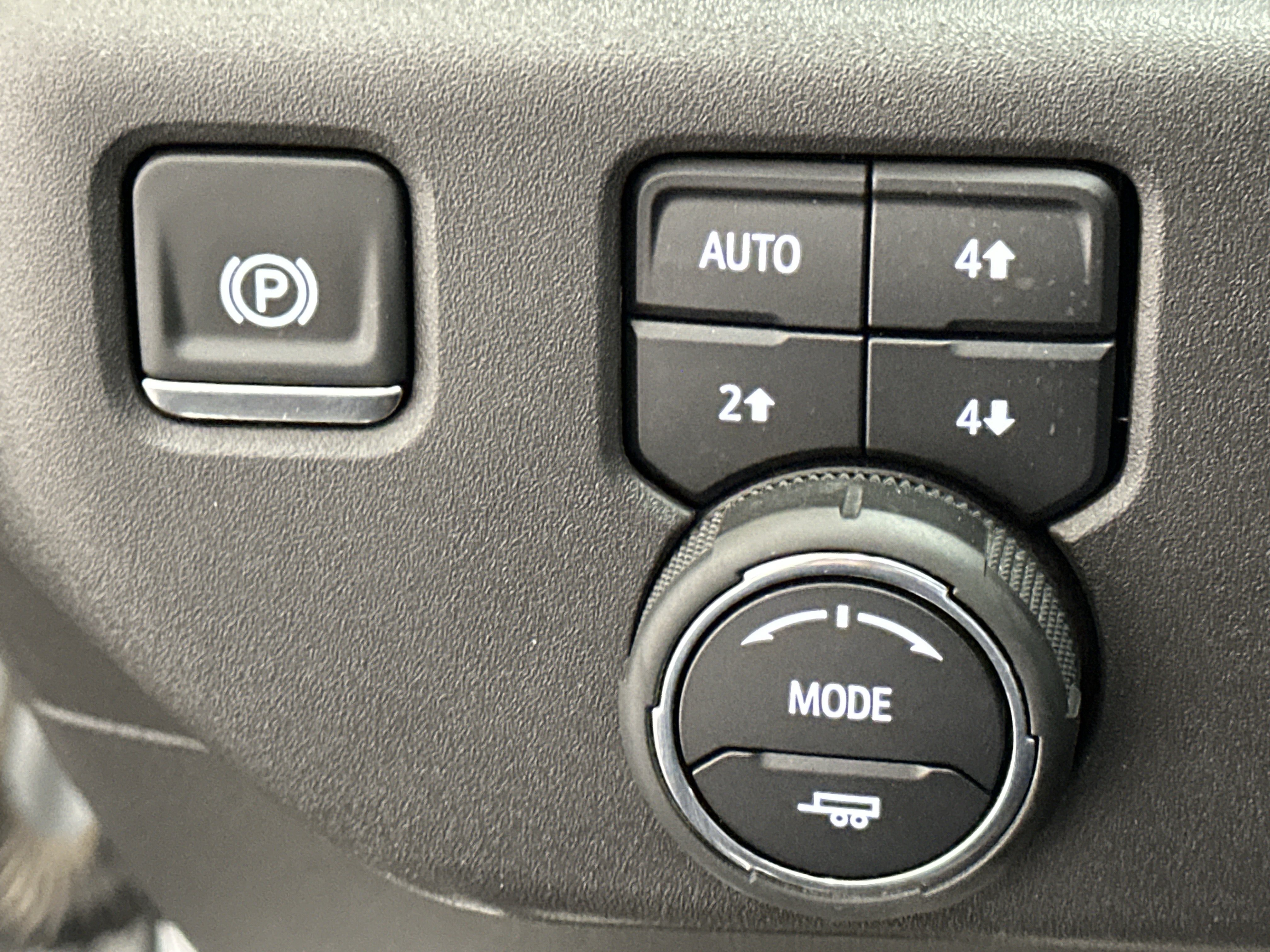 Used 2024 Chevrolet Silverado 1500 LT Trail Boss w/ LT Trail Boss Premium Package AWD/4WD image 40
