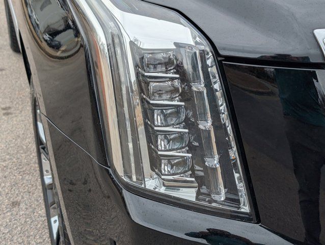 Used 2020 Cadillac Escalade Platinum AWD/4WD image 11