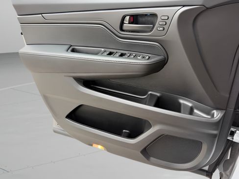 Used 2025 Honda Odyssey EX-L image 21