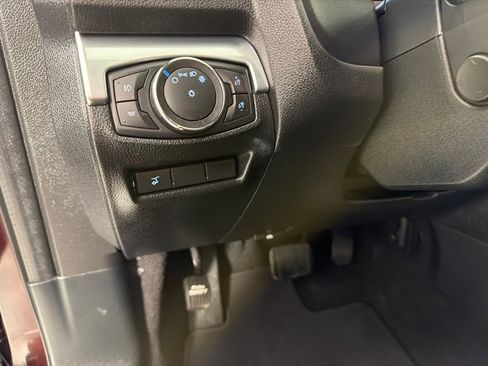 Used 2018 Ford Explorer Limited w/ Equipment Group 301A FWD image 13