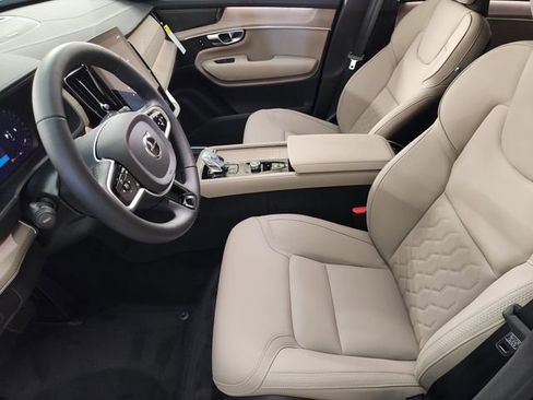 New 2026 Volvo XC90 B6 Plus w/ Protection Package Premier image 14
