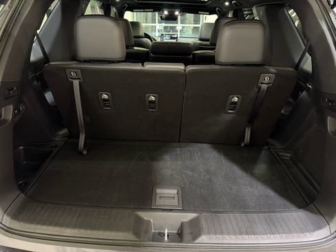 Used 2025 Honda Pilot Black Edition image 12