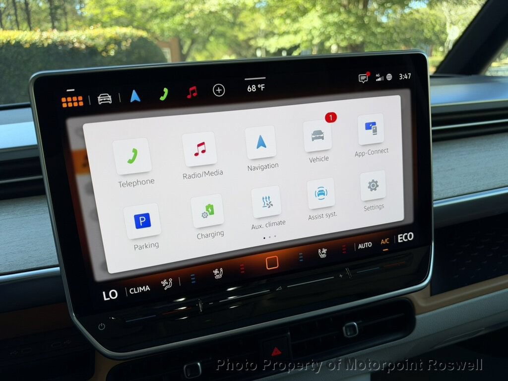 Used 2025 Volkswagen ID. Buzz 1st Edition AWD/4WD image 23