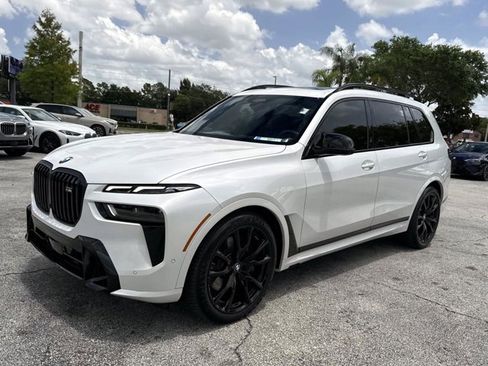 Used 2024 BMW X7 M60i w/ Executive Package AWD/4WD image 7