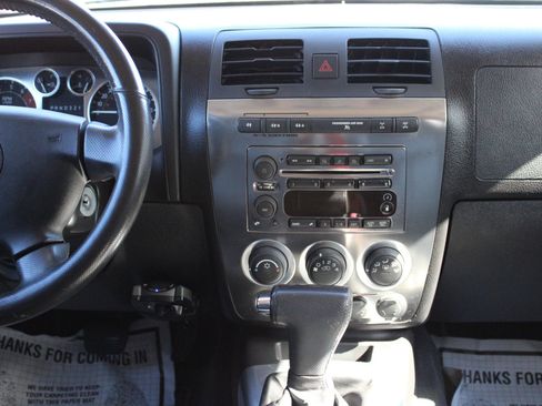 Used 2009 HUMMER H3T Luxury image 15