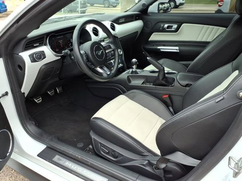 Used 2022 Ford Mustang GT Premium w/ Equipment Group 401A RWD image 8